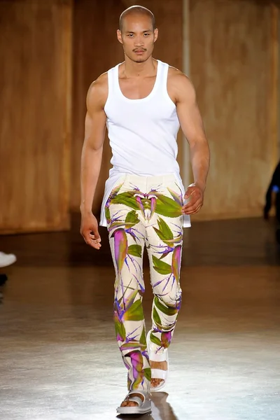 Look 4